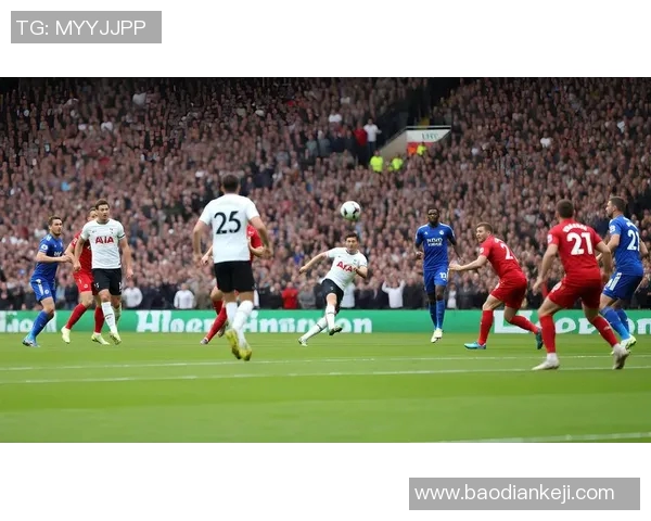 足球明星们的广告之路:从绿茵场到荧屏的精彩瞬间 足球明星们的广告之路:从绿茵场到荧屏的精彩瞬间