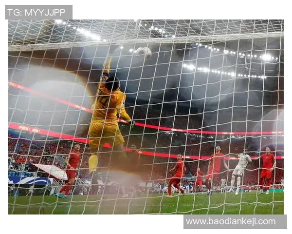 足球明星球员照片展示他们在赛场上的风采与激情的瞬间