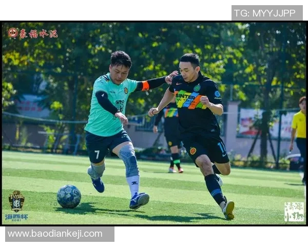 球迷与足球明星同场竞技精彩视频回顾分享欢乐瞬间 球迷与足球明星同场竞技精彩视频回顾分享欢乐瞬间