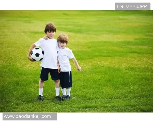 闪耀绿茵场的戴欧米茄足球明星们展现时尚与实力的完美结合